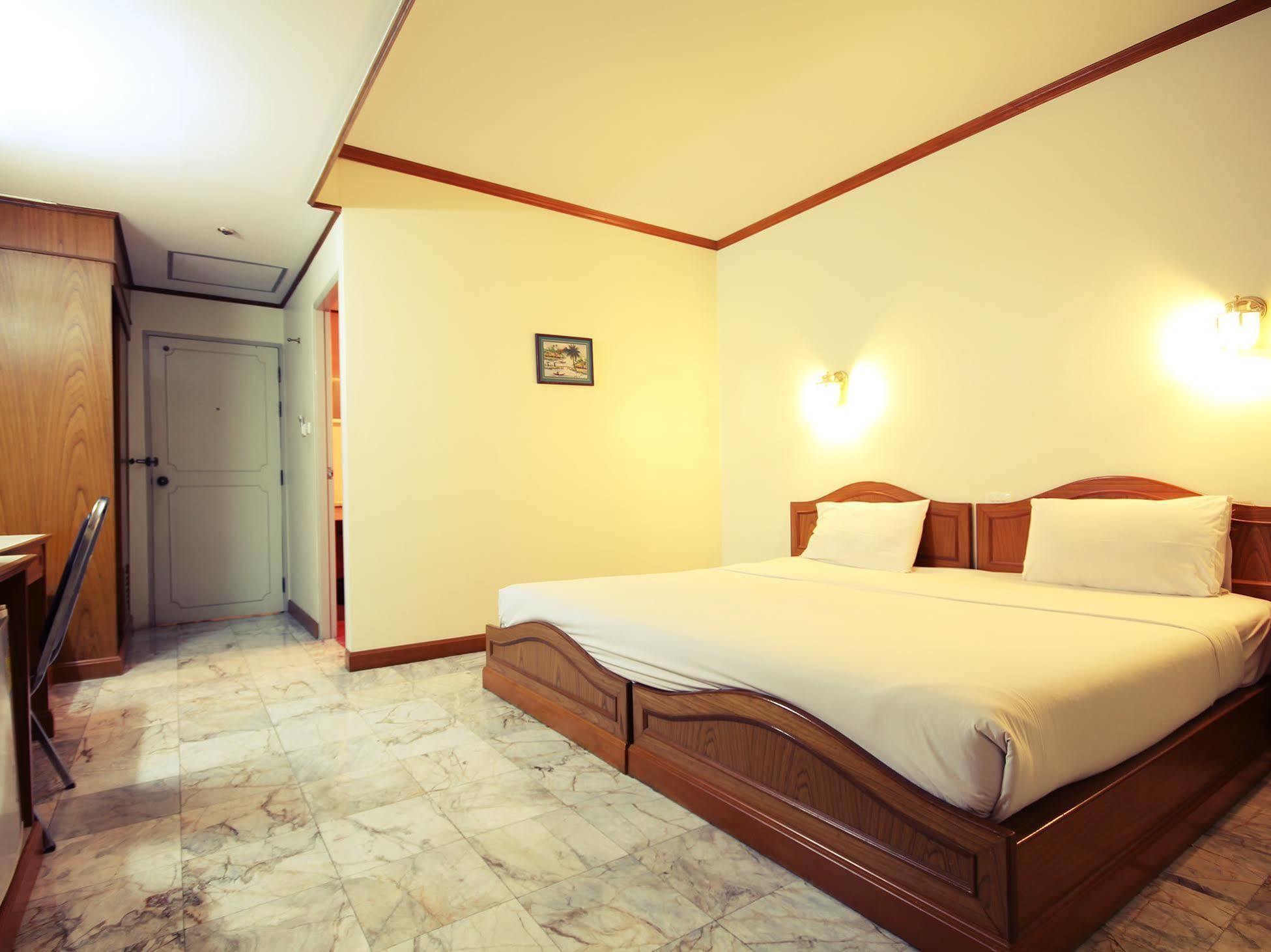 Ava Hotel Пхитсанулок Экстерьер фото