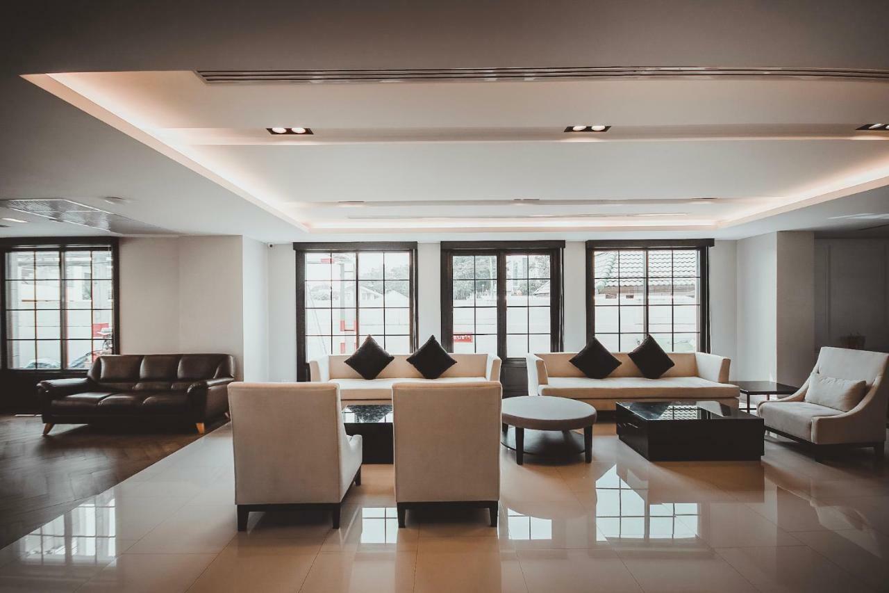 Ava Hotel Пхитсанулок Экстерьер фото